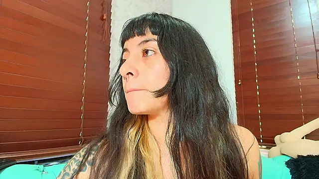 Naughty_Kittenm live XXX chat