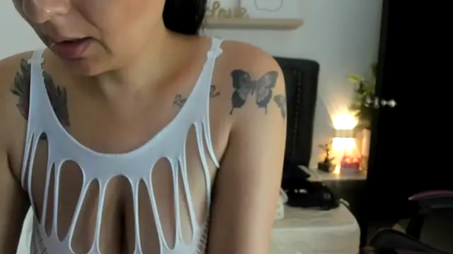 sahara1802's Live XXX Chat