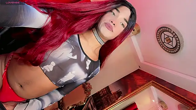 Paola_Delfino élő XXX-chatje