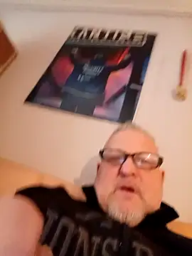 Hotwerner666 网络视讯表演