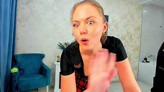 Strawberrye's Live XXX Chat