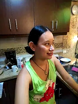 l0lita_emi Show Webcam