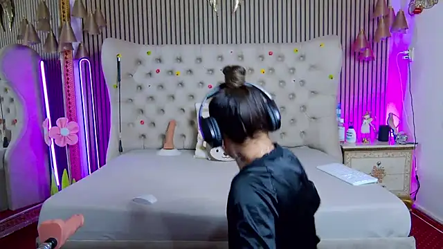 PlayfulShowのウェブカメラショー