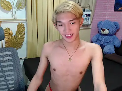 urasian_john18のライブXXXチャット