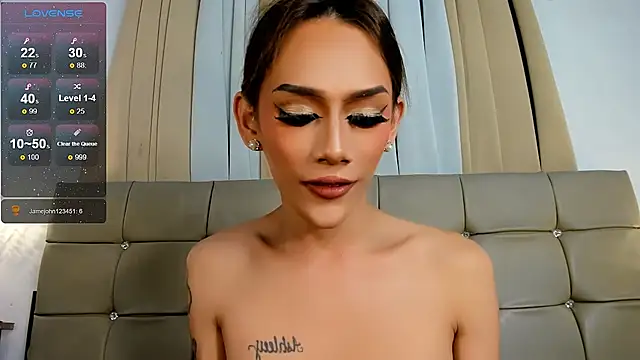 catiana_moore Show Webcam