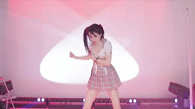 ERA_006: απευθείας συνομιλία ΧΧΧ