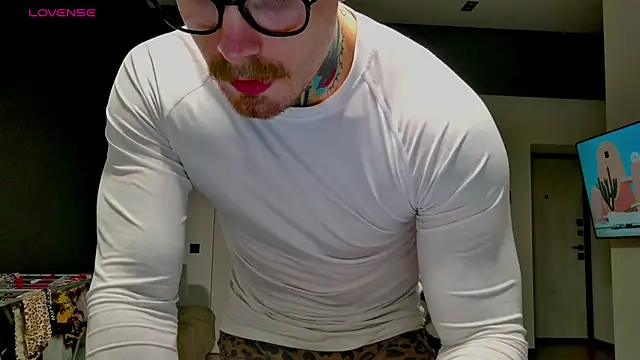 white_King9999's Webcam Show