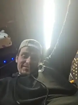 twistafatpipe's Live XXX Chat