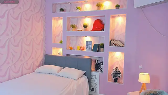 FloraDobb's Live XXX Chat