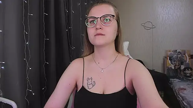 MissBrightShineのライブXXXチャット