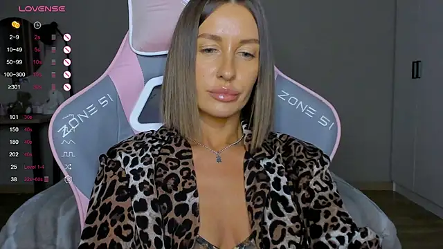 NejaSatin 即時 XXX 聊天