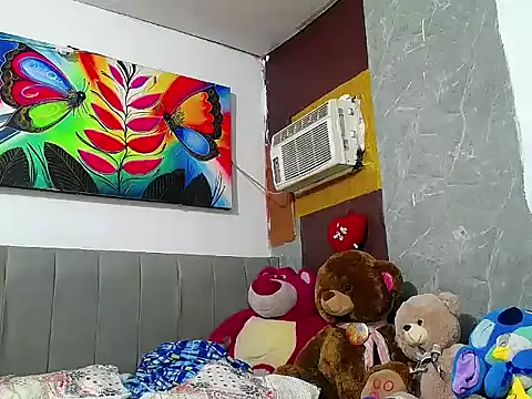 Brunett_sexy1n Webbikameraesitys