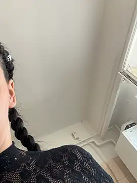 bettyButterfly Adlı Modelin Canlı XXX Sohbeti