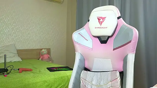 Cowell_Adelina – Live XXX-chat