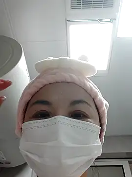 WHUANUOZANYTO 现场XXX聊天