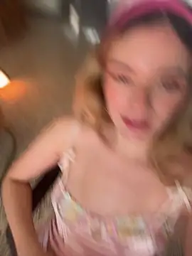 NicoleCut Webcamshow