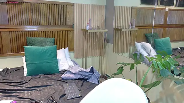 Онлайн чат XXX Eli666uwu