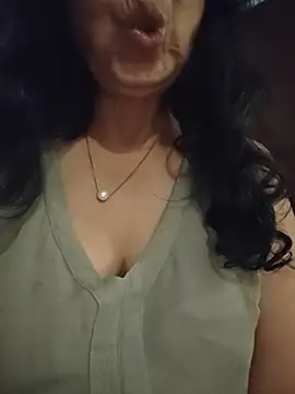 NakedMILFx Live XXX Chat