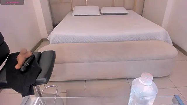 Chat XXX ao vivo de SunnyRivers