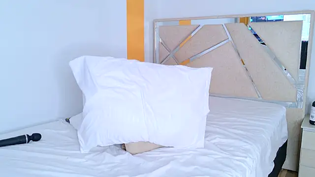 KiimBrooks webkamerás műsora