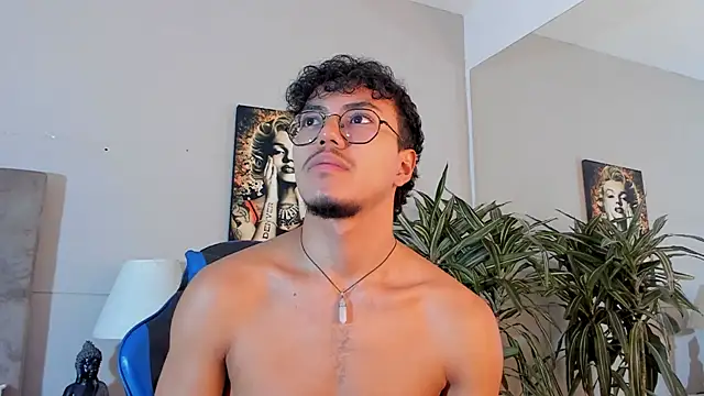 kai_storn webkamerás műsora