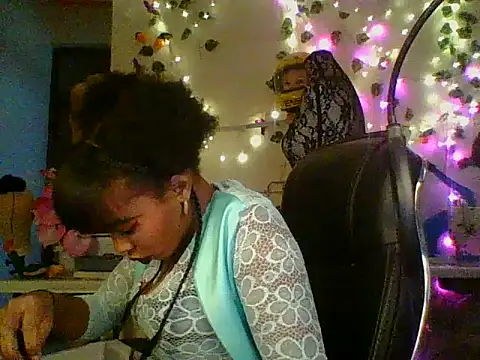 Anaconda2350のライブXXXチャット