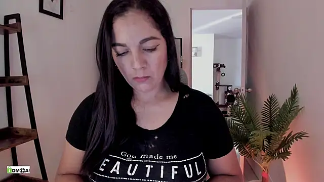 urcute_kitten's Live XXX Chat