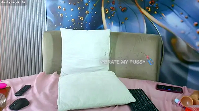 Chat +18 de rouxinferno_cr ao vivo