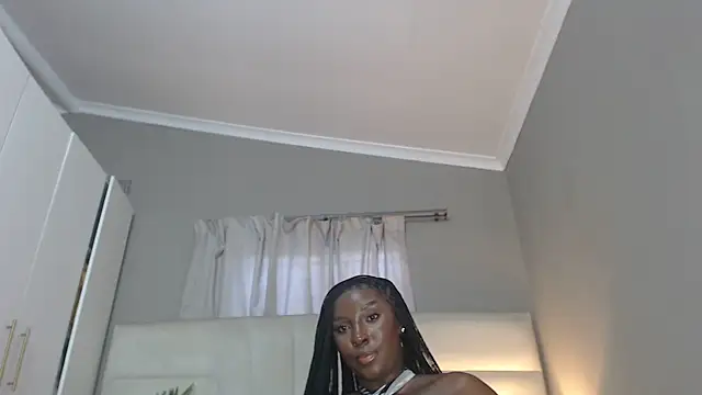naughtyblackdolie live XXX chat