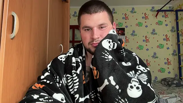 Show modela chiraq1945 na web-kameri