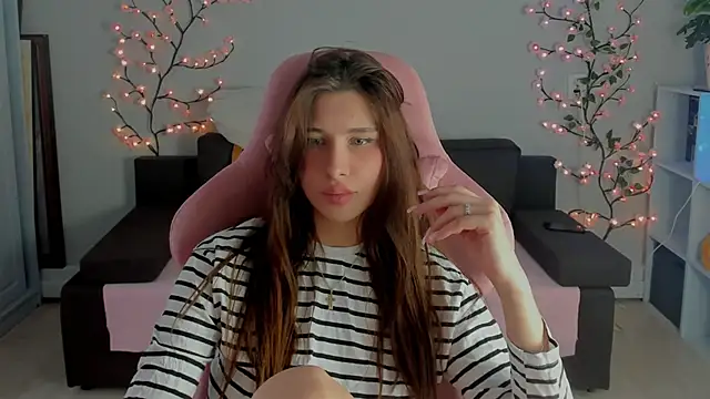 SonyaMalish Show in webcam