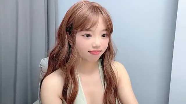 TwinXXyan live XXX chat