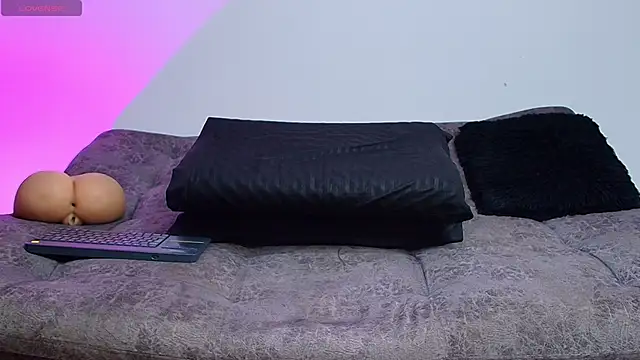 Chatroom XXX en direct de BrayaanFit