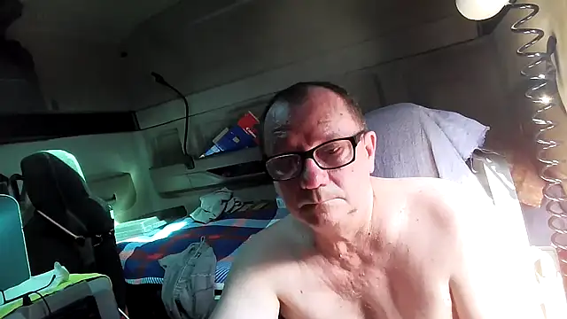 Show modela Samotnykoles na web-kameri