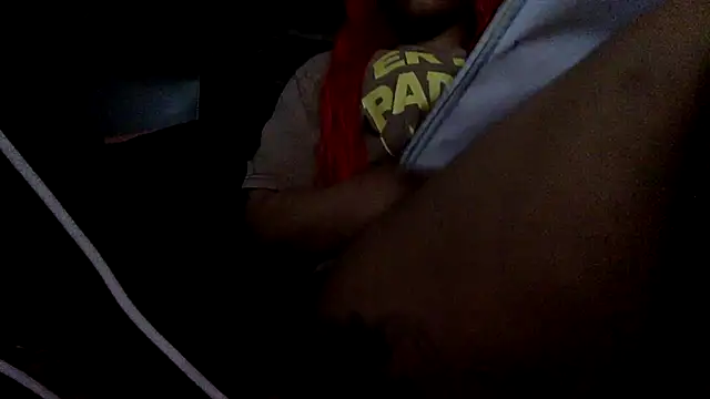 odbodu élő XXX-chatje