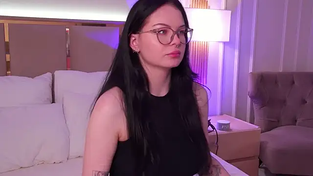 دردشة CindyMil  الجنسية المباشرة