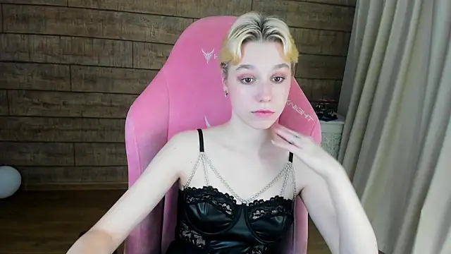 AgataGate Adlı Modelin Canlı XXX Sohbeti