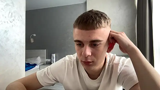 SoloFury élő XXX-chatje