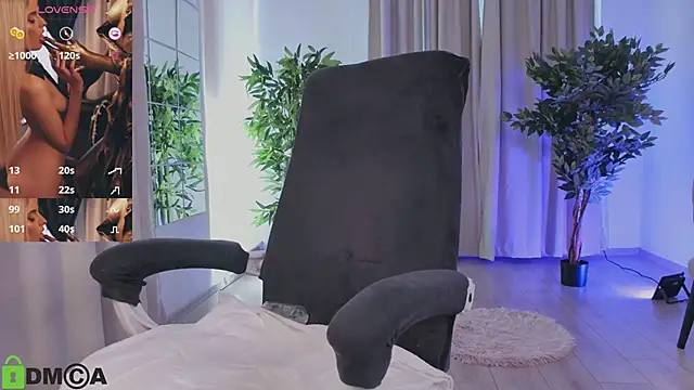 SelenaDaze Adlı Modelin Canlı XXX Sohbeti