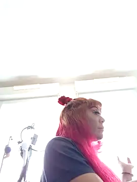 iamlalamilano's Live XXX Chat