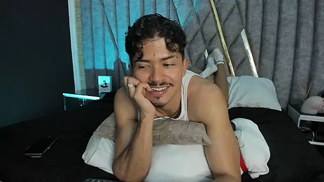 NicolaiKarav Webcamshow