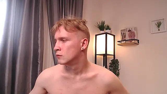 AlexxSweet webcam show