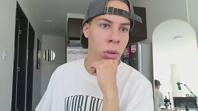 grey___27 Adlı Modelin Web Kamerası Şovu