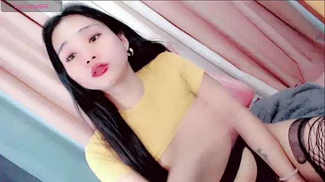 Amomentoflust99のウェブカメラショー