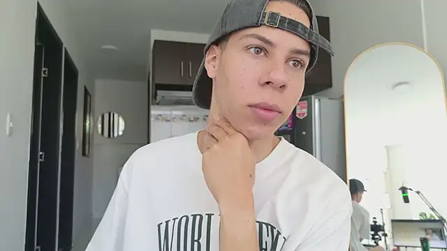 grey___27 Webcamshow