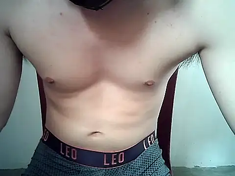 luis_zamora223 在線直播表演