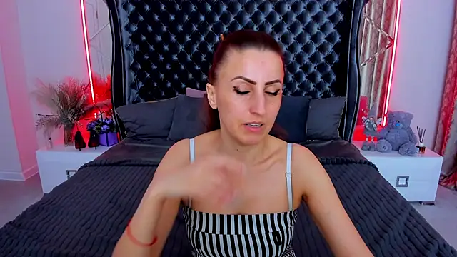 Rebecca_Diamond – Naživo XXX chat