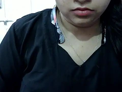 Chat XXX en directo de Cute_Aliyaa