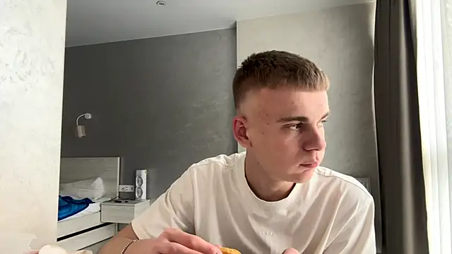 SoloFury's Live XXX Chat