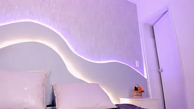 CannelaSmithのライブXXXチャット